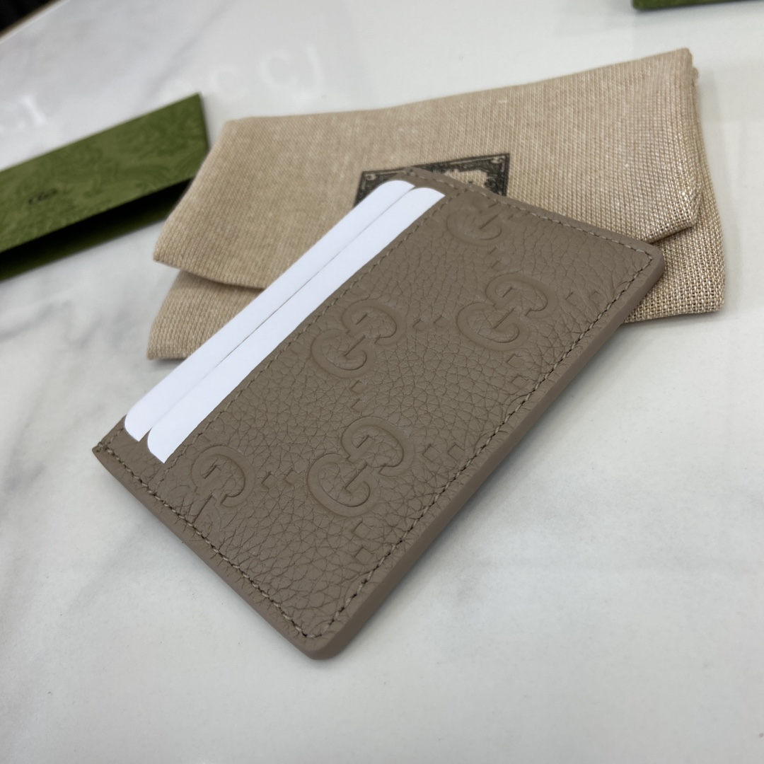 p280🎁🎁GG Emblem Series Super Soft Lycra Colour Embossed/Full Leather Card Case Model : 815883 Size : 10 (L) x 7 (W) Colour : Grey Lycra Full Leather/Italian Creation-High-imitation Factory