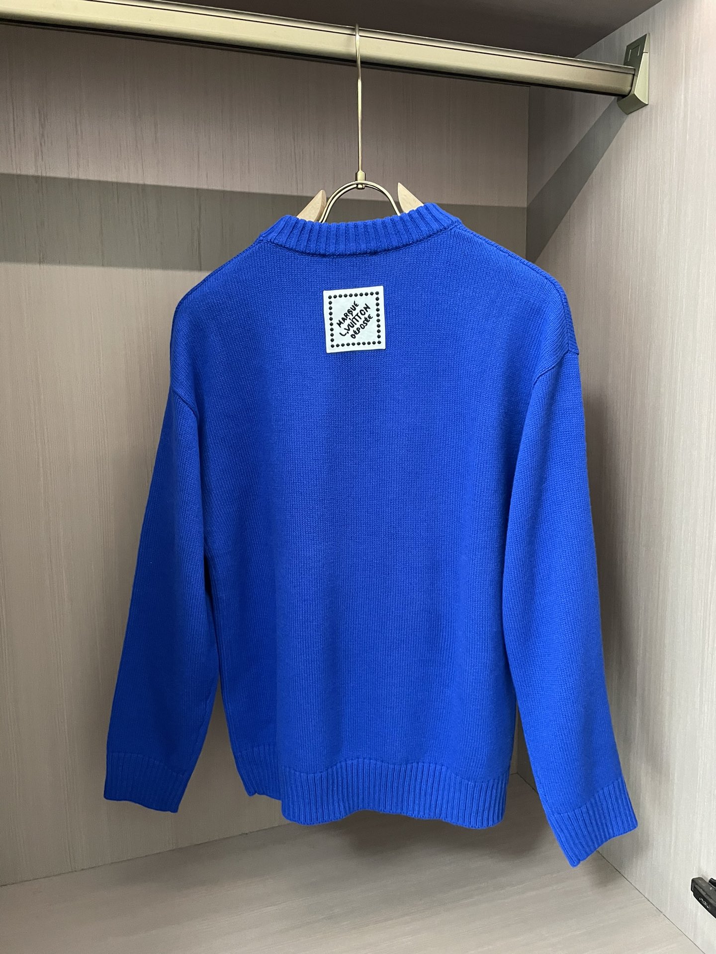 Picture [1]-P590LV sweater 2024 fall and winter latest collection counter 1:1 top reproduction full quality! Thickened paragraph hipster must-have single product! Know the goods of the old iron hurry to start Fabric: 100% wool size M ~ 3XL.🌽 - high imitation factory