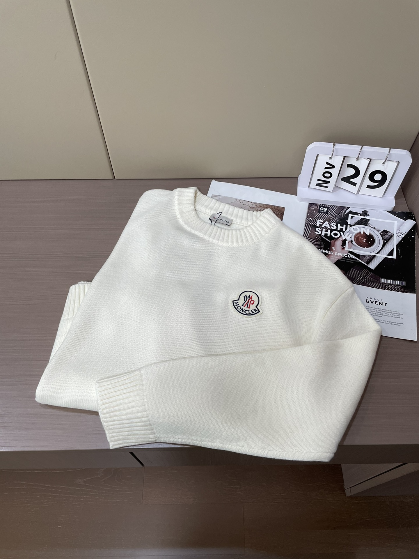 P590 moncler sweater 2024 fall and winter latest series counter 1:1 top reproduction full quality! Thickened paragraph hipster must-have single product! Know the goods of the old iron hurry to start Fabric: 100% wool size M ~ 3XL.🌽 - high imitation factory