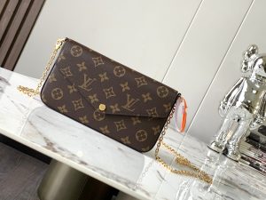 P1060

Pochette Félicie手袋
型号：M61276M81896
材料：A级全钢五金进口原厂面料
包装：全套原厂免税M博柏利装
尺寸：21x12x3cm-高仿包包