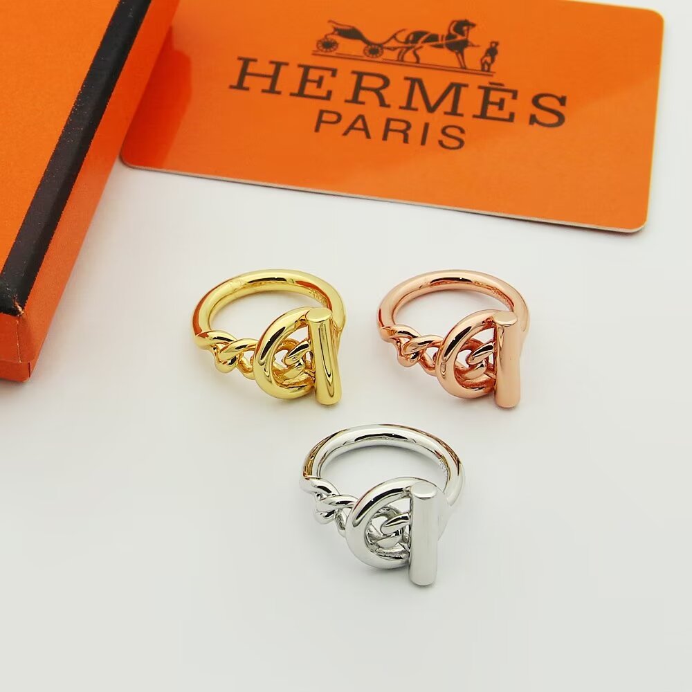 Hermes Rings Classic Twist Pig Nose Ring Haut de gamme et élégant Pig Nose Ring Le plus attrayant classique Pig Nose Ring n'est pas le genre de marchandises bon marché dans la rue, peu importe le style et la texture sont absolument au top, il suffit de regarder la compréhension de l'or blanc Rose Gold Self-retained models super nice size6789- high quality replica handbags