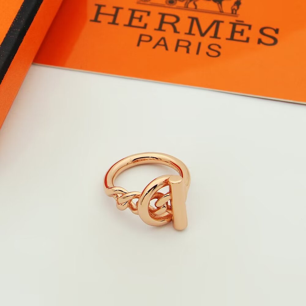 Hermes Rings Classic Twist Pig Nose Ring Haut de gamme et élégant Pig Nose Ring Le plus attrayant classique Pig Nose Ring n'est pas le genre de marchandises bon marché dans la rue, peu importe le style et la texture sont absolument au top, il suffit de regarder la compréhension de l'or blanc Rose Gold Self-retained models super nice size6789- high quality replica handbags