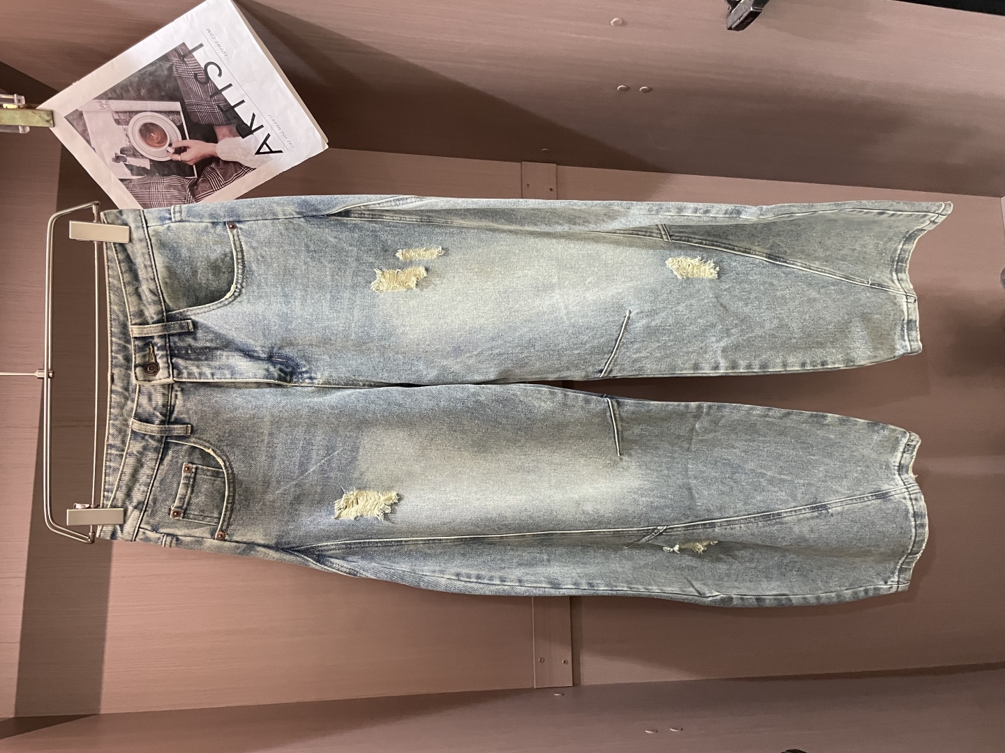 P480Dior 2024ss automne et hiver nouveau jeans bon à porter sans choisir la figure dans la collocation de pas trop de restriction Random et simple set off d'autres éléments pour montrer leur propre style posture ~ pour sa portabilité doivent donner un pouce vers le haut version / détails de la conception de ne pas choisir qui a porté qui regardent bien ce jeans veulent vraiment être plus que vous pensez plus de jambes modifiées dans l'ensemble au confort de la taille de la jambe de pantalon principal à faire la bonne chose ! Le spectacle skinny jambes droites facile à porter un écran plein de longues jambes pour allonger la proportion du champ de gaz tout ouvert ! ☄️ peut être polyvalent avec n'importe quel style de produit unique avec une variété de T-shirts / chemises veste tricotée peut être la sortie quotidienne n'ont pas à se soucier de l'appariement encore Taille : M-XXXL-high-fashion usine