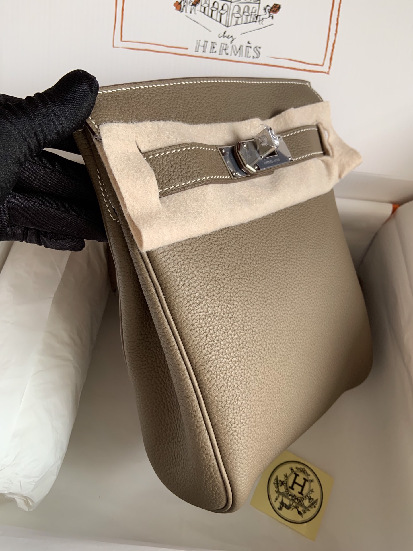 Hermes HAC A DOS kaki Enfin un sac en plus de bkc plus durable sac hommes et femmes avec les mêmes modèles comment porter une belle capacité est également très grand soyez assuré que la ruée !Bandoulière, bandoulière de sac de poitrine épais librement réglable ~ toutes les notes !