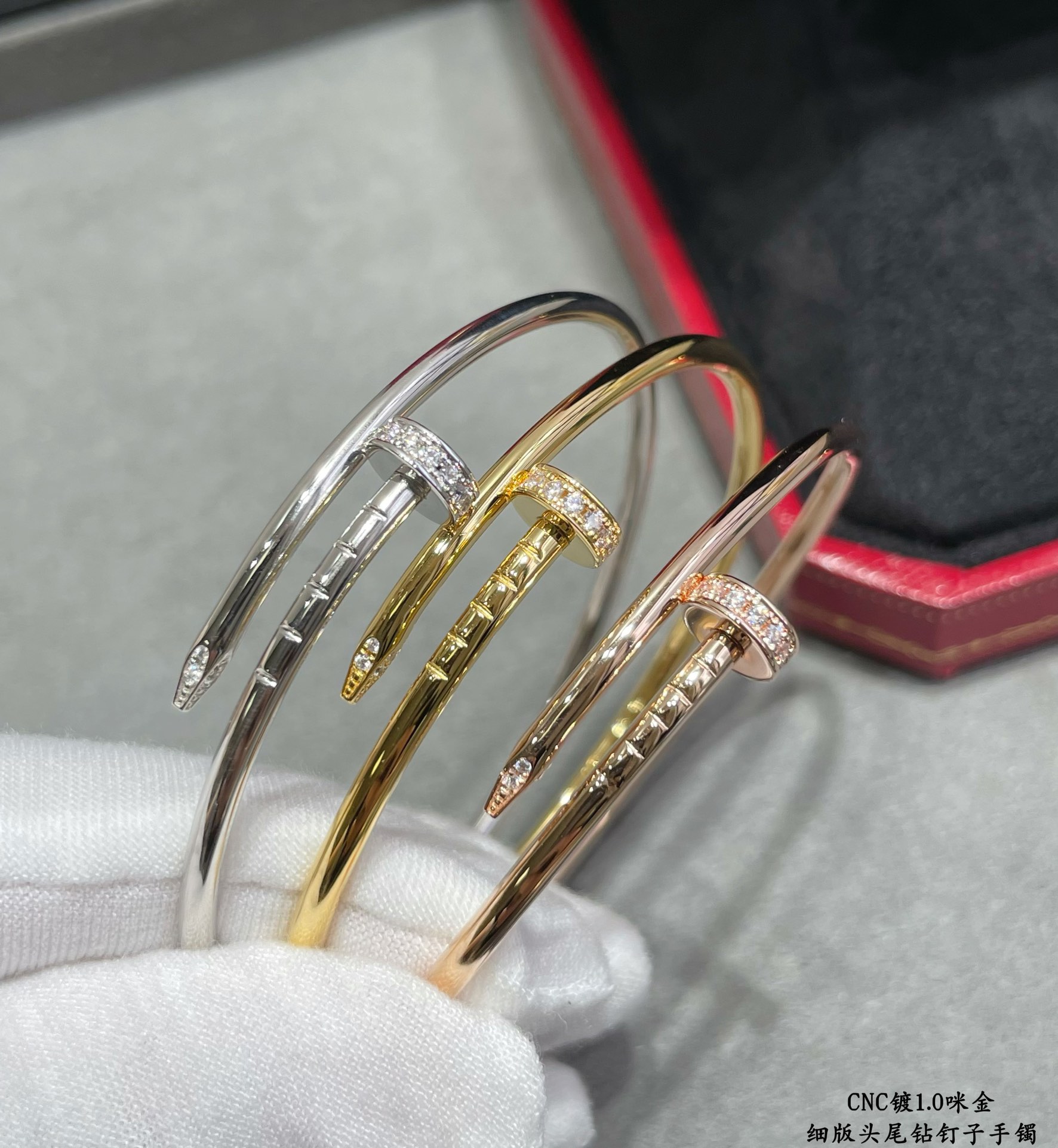 Imagem [3]-V micro ouro banhado a ouro p290 Tamanho: 16,17 CNC versão par Cartier versão fina da cabeça e cauda diamante tubo oco tachas pulseira três cores Qi - bolsas de alta imitação