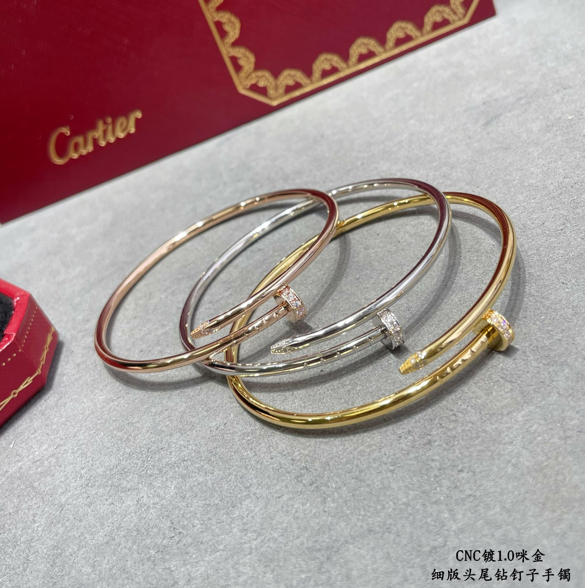 Picture [2]-V gold plated mickey p290 Size: 16.17 CNC pair version Cartier fine version of the head and tail diamond hollow tube studs bracelet three colors Qi - high imitation bags