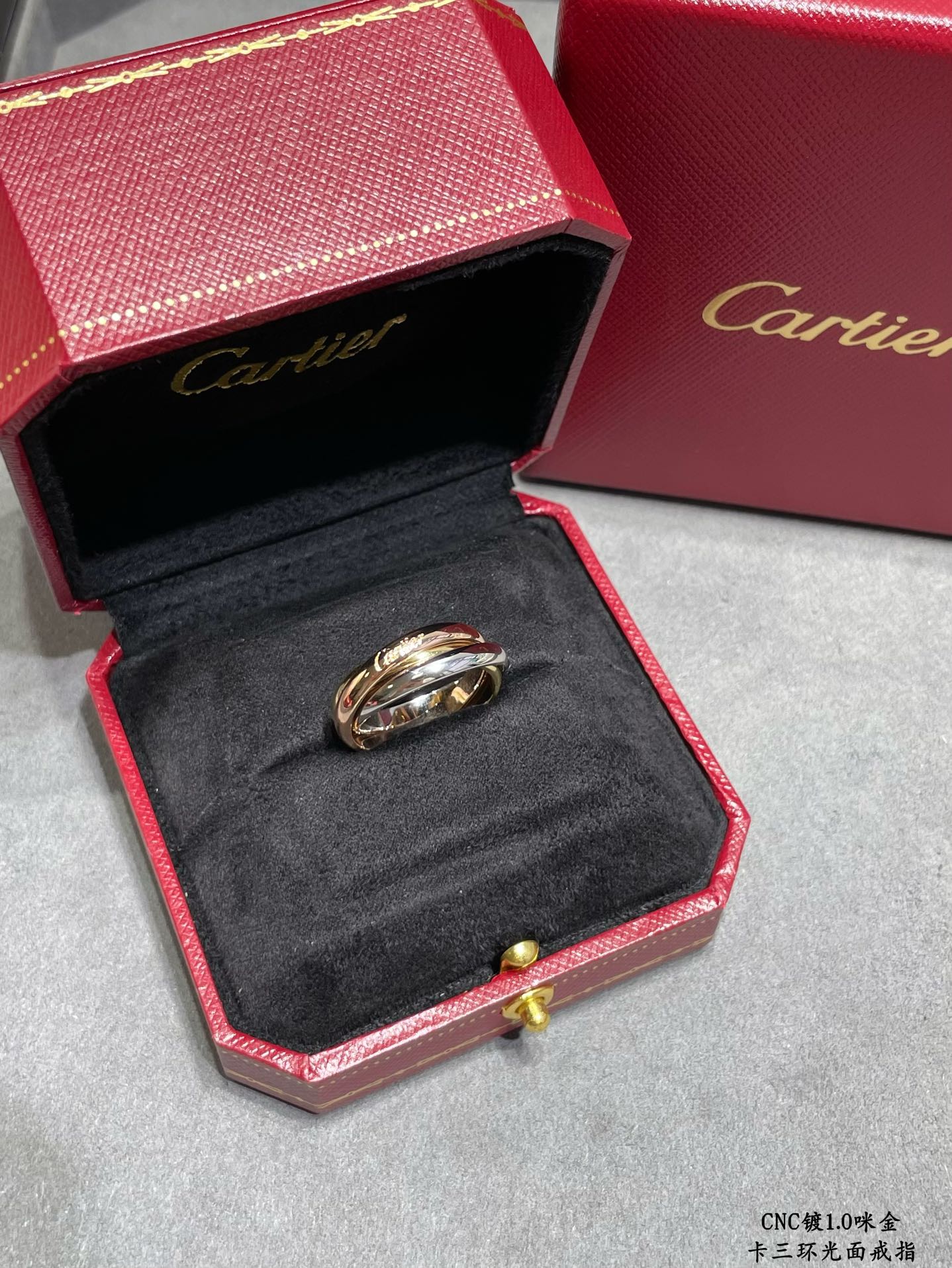 画像[5]-p240Vゴールド素材カルティエダイヤモンドなしの3つのリング💍サイズ678手動で👍インレイを包含リングシンメトリーの美学の完璧な解釈 エレガントで寛大なリングブラケット 滑らかなリングアーム 快適さの高度を身に着けている 手もアイテムにフックアップすることは容易ではありません入れてはいけません！ファインクラフトマンシップエグゼクティブ金型研磨は非常に慎重に行われます！-ハイレプリカバッグ