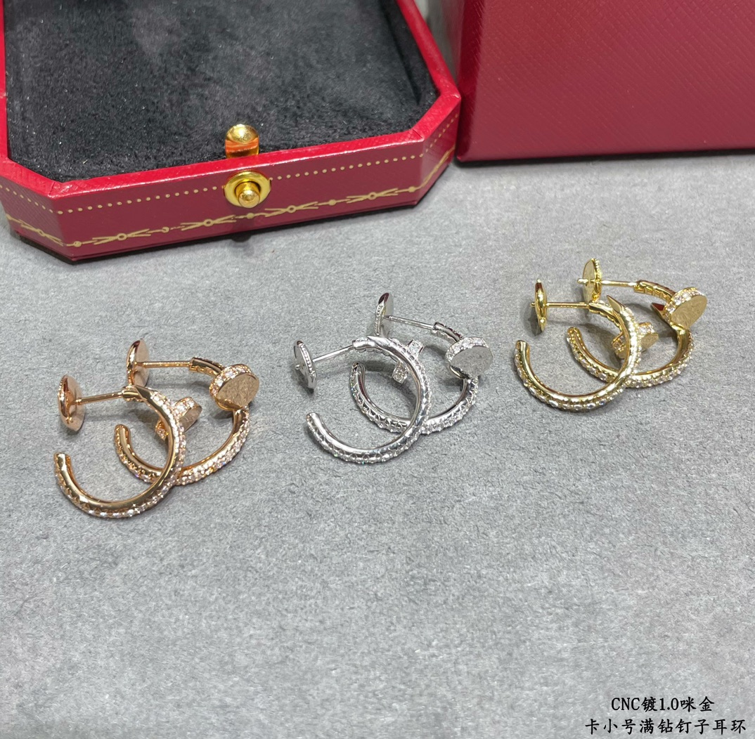 Foto [2]-p190V material de oro Cartier CNC lleno de diamantes pequeños pendientes de uñas de acuerdo con las mercancías de oro de 18 quilates reales para construir micro-engaste proceso de mecanografía de pedidos extranjeros para ver los detalles de la mano de obra es muy para estar de pie por Exclusivo 😘😘😘😘 segundos para matar a todas las versiones del mercado ✨ la atmósfera de los cien ✨✨✨ - bolsas de alta imitación.