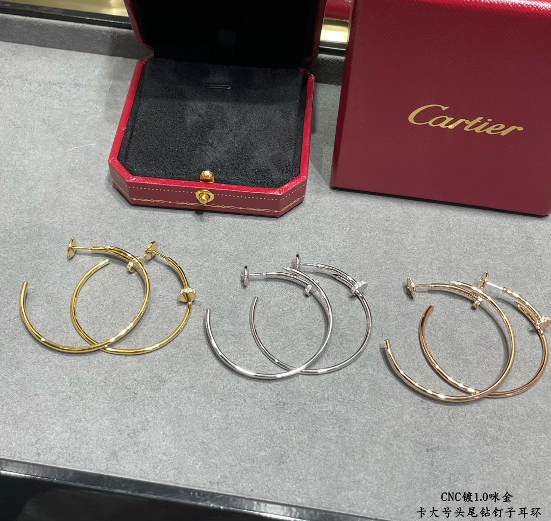 p240V oro Cartier CNC grandes aretes brillantes de acuerdo con las mercancías de oro de 18 quilates reales para crear micro-engaste proceso de mecanografía de pedidos extranjeros para ver los detalles de la mano de obra muy bien puestos juntos Exclusivo 😘😘😘😘 matar el mercado toda la versión ✨ partido atmosférica ✨✨✨✨ oro blanco oro rosa oro amarillo