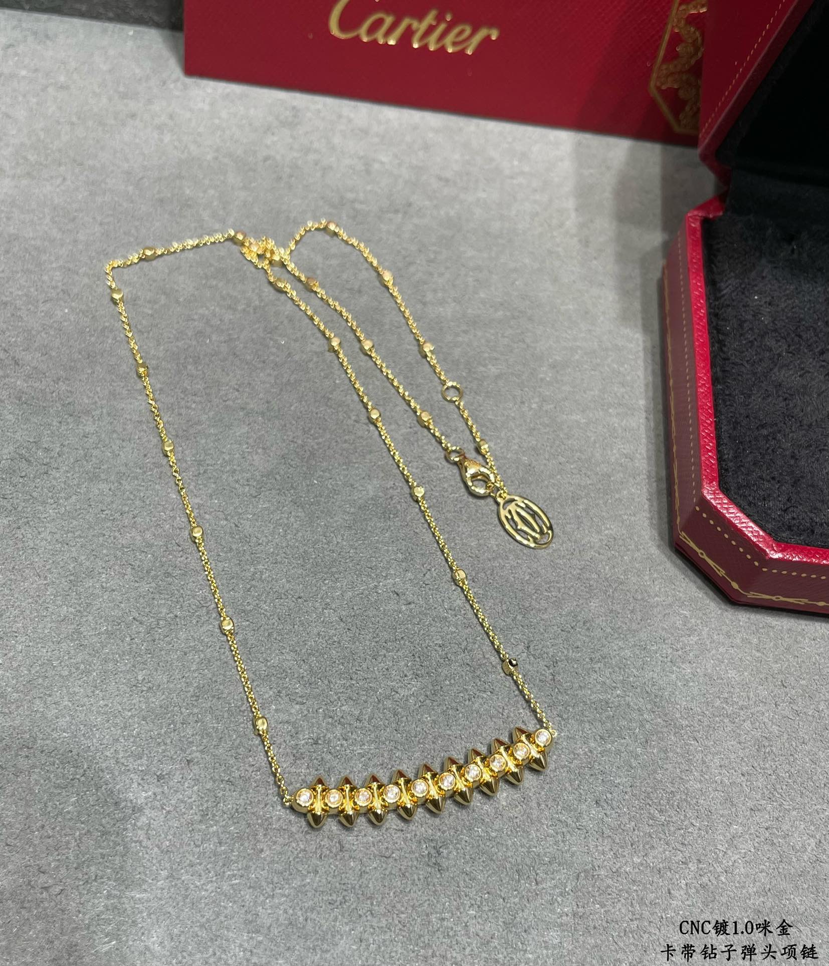 p270V gold plated imitation gold Cartier CNC bullet necklace with diamonds 💋💄 the two sides of the small studs can be free to swing very personalized a timeless classic in recent years is very hot High-end micro-setting material The same craftsmanship, not the same price real gold texture