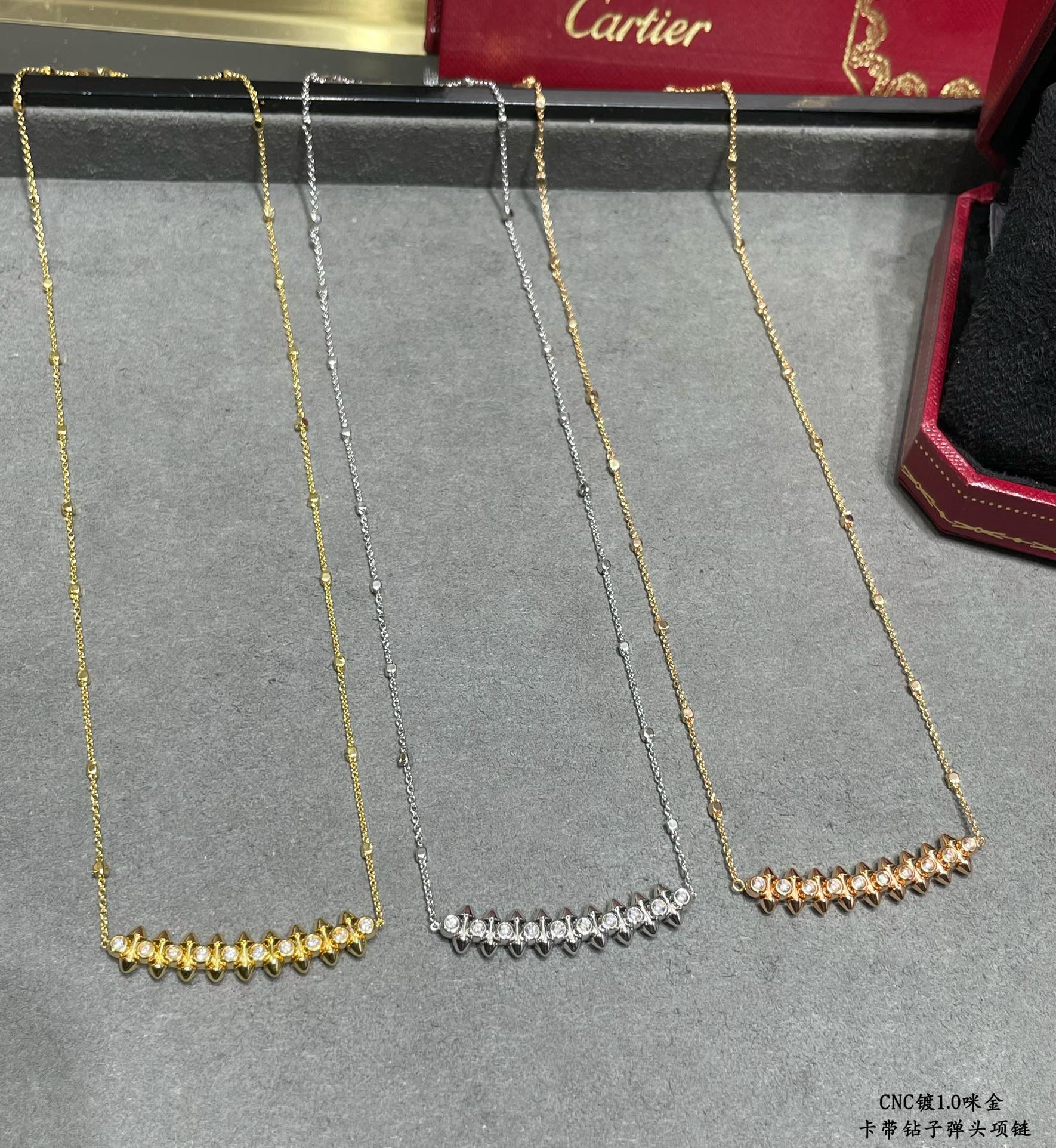 p270V gold plated imitation gold Cartier CNC bullet necklace with diamonds 💋💄 the two sides of the small studs can be free to swing very personalized a timeless classic in recent years is very hot High-end micro-setting material The same craftsmanship, not the same price real gold texture