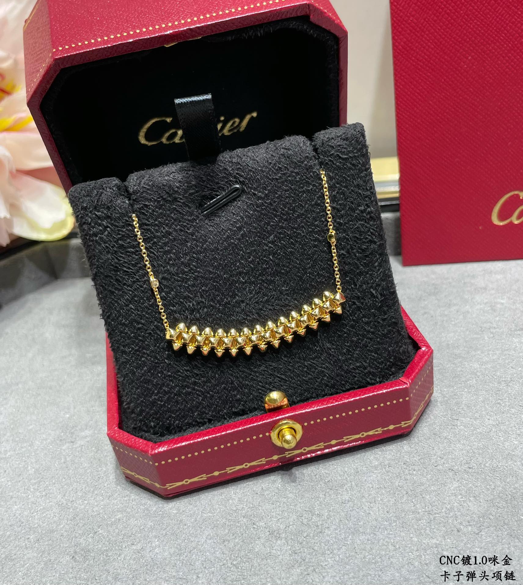 p270V gold plated imitation gold Cartier CNC bullet necklace 💋💄 the two sides of the small studs can be free to swing very personalized one of the timeless classic in recent years is very hot high end micro-setting material the same technology, not the same price real gold texture