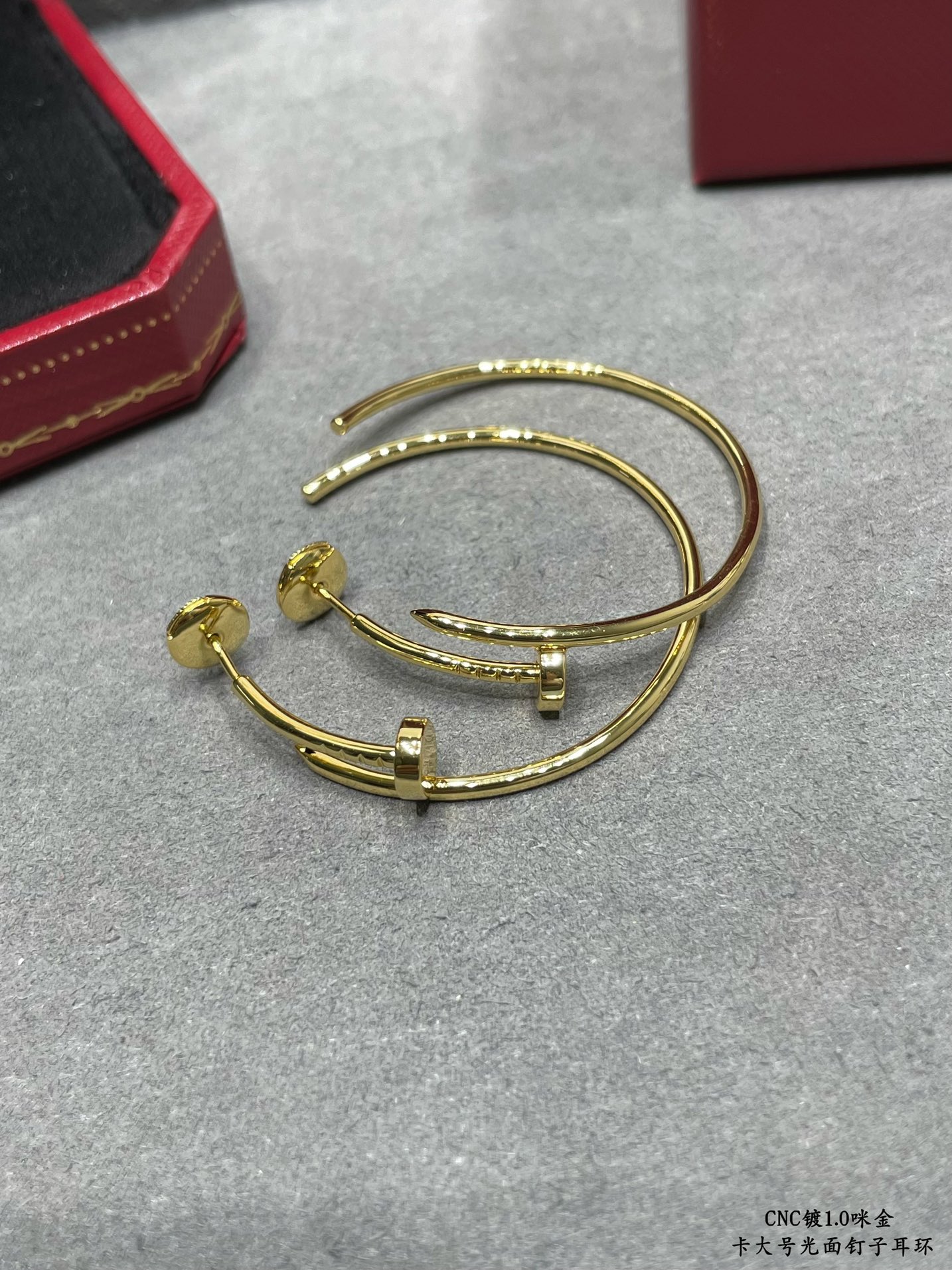 p240V oro Cartier CNC grandes aretes brillantes de acuerdo con las mercancías de oro de 18 quilates reales para crear micro-engaste proceso de mecanografía de pedidos extranjeros para ver los detalles de la mano de obra muy bien puestos juntos Exclusivo 😘😘😘😘 matar el mercado toda la versión ✨ partido atmosférica ✨✨✨✨ oro blanco oro rosa oro amarillo