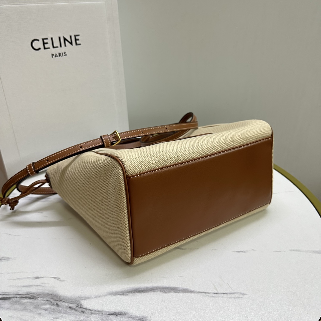 P1200CELINE new CABAS small drawtring Tote Ce petit design et la grande taille est fondamentalement le même que le design du poignet changé à une sangle en cuir de vache souple peut être plié à volonté a également ajouté une longue bandoulière détachable 🉑️ à la main 🉑️ l'aspect pratique de l'épaule n'est pas pire que la grande taille du poids est également beaucoup de petites filles légères peur de la grande taille ne peut pas tenir si vous pouvez choisir cela ! La !Style : modèles polyvalents et pratiquesCapacité : la capacité est beaucoup plus grande que celle d'un petit sac en général.Modèle n° : 111013 lin/marron (avec emballage d'origine)Taille : 22-17-15