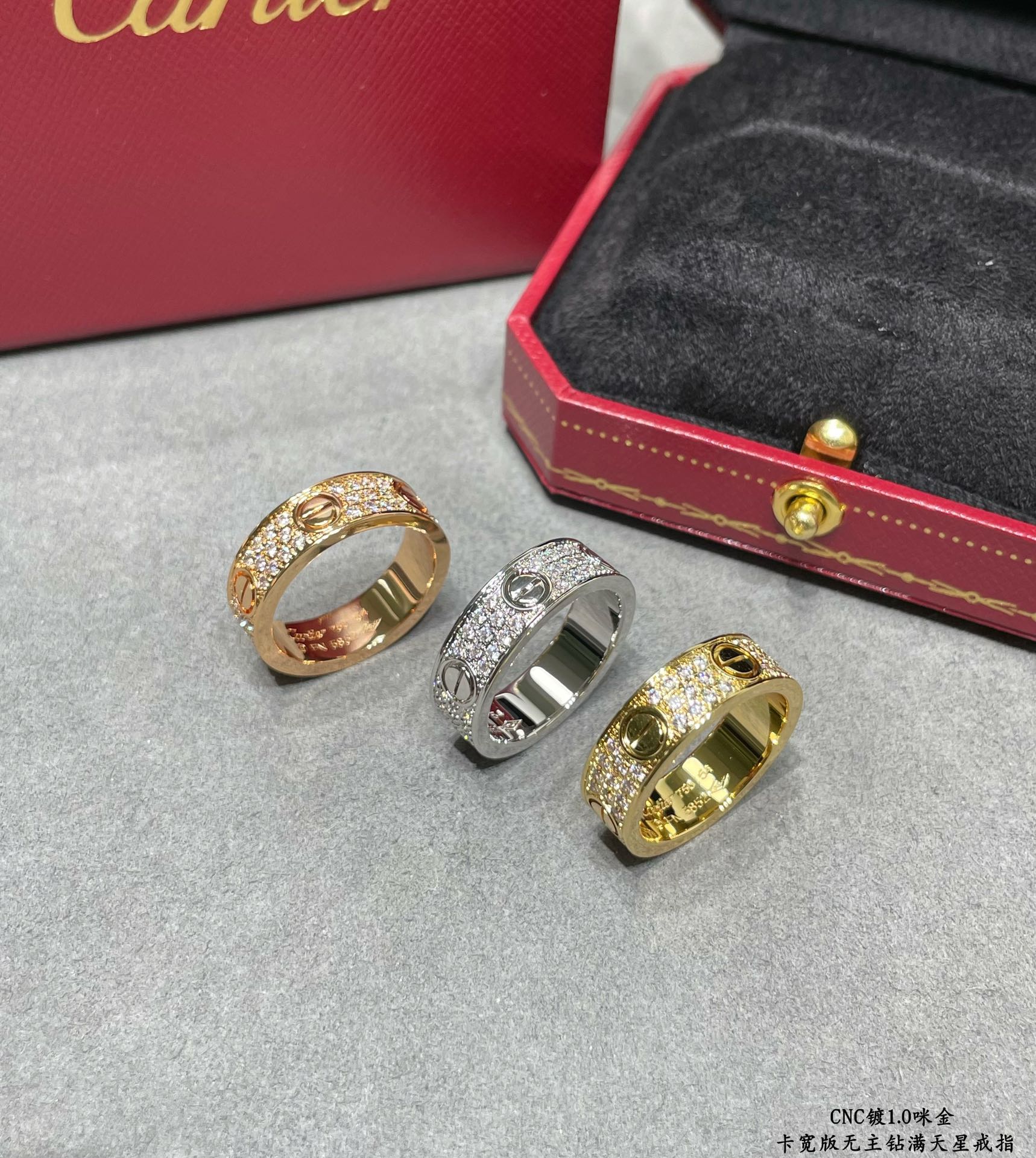 p290V gold plated with imitation gold Size 678 Cartier wide no main diamond CNC full star ring 💍 Every stone on the ring is hand set Refractive refractive index visible to the naked eye 👍 Very time-consuming to make the goods Poison Recommended!