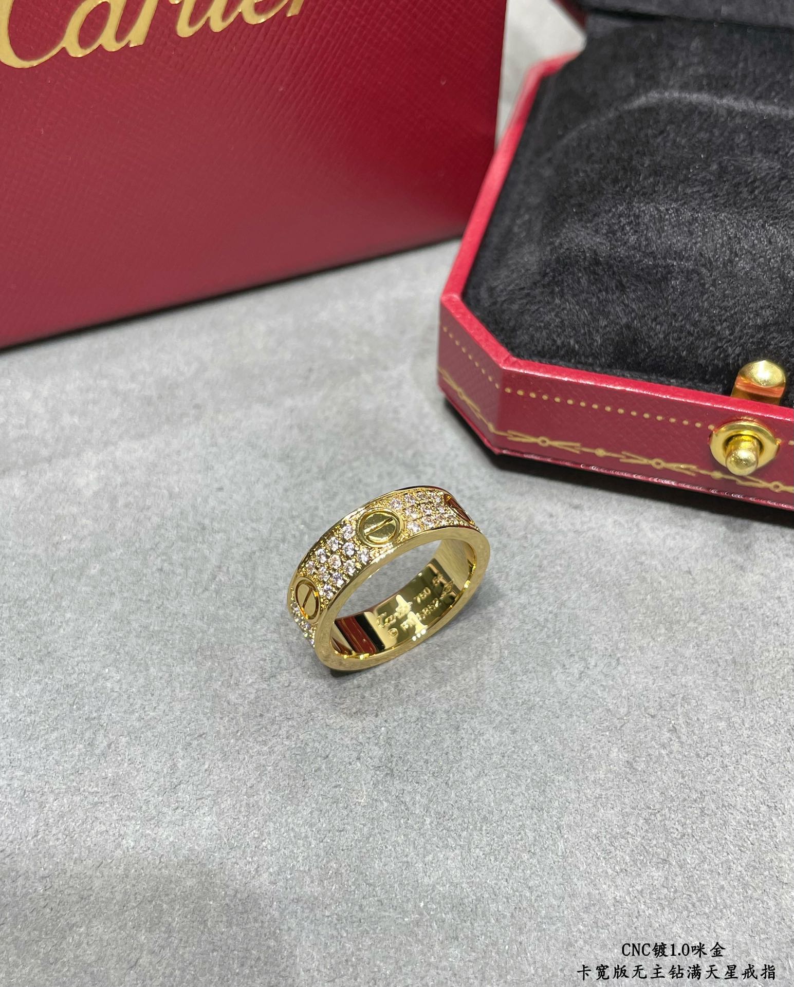 p290V gold plated with imitation gold Size 678 Cartier wide no main diamond CNC full star ring 💍 Every stone on the ring is hand set Refractive refractive index visible to the naked eye 👍 Very time-consuming to make the goods Poison Recommended!