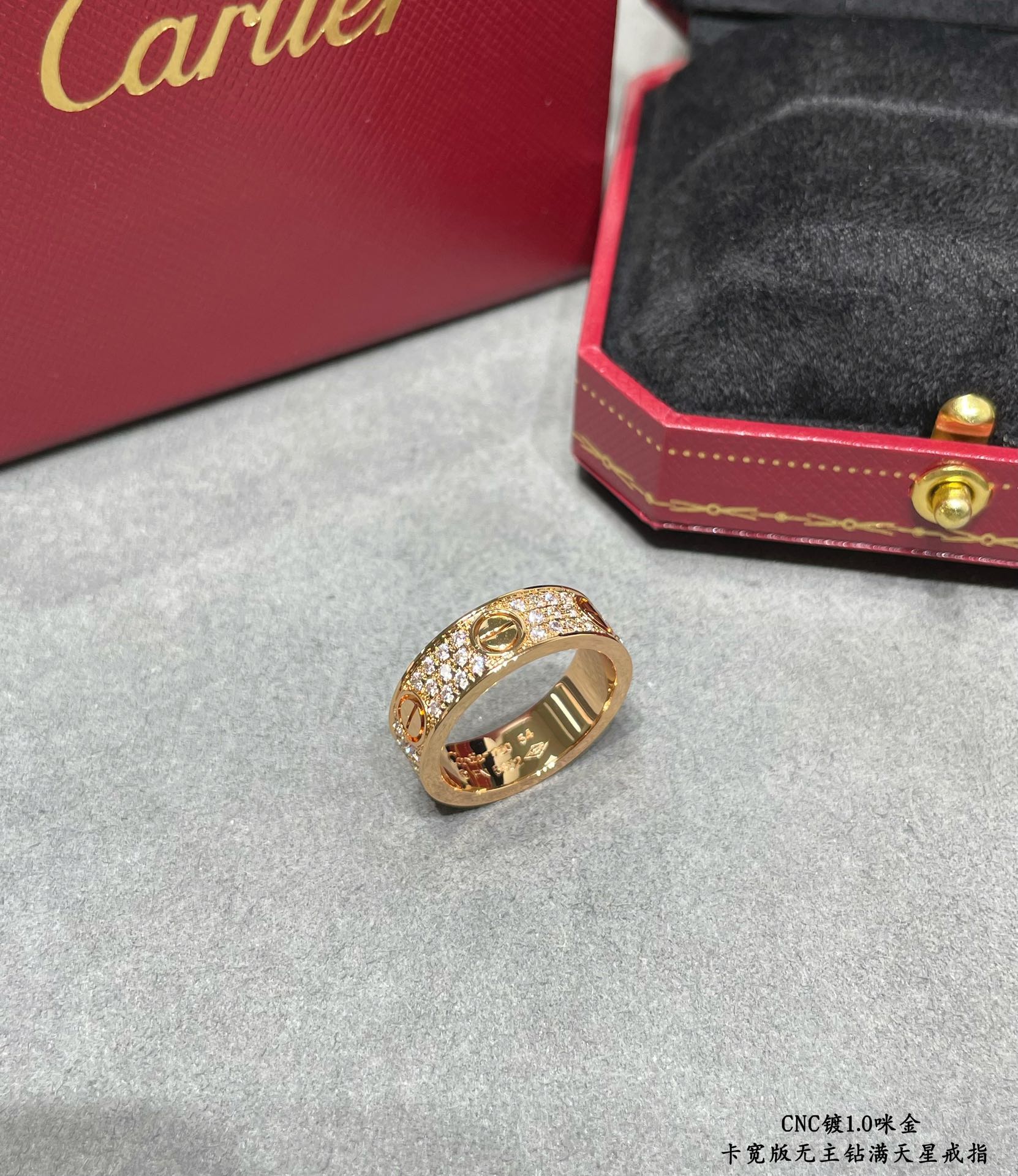 p290V gold plated with imitation gold Size 678 Cartier wide no main diamond CNC full star ring 💍 Every stone on the ring is hand set Refractive refractive index visible to the naked eye 👍 Very time-consuming to make the goods Poison Recommended!