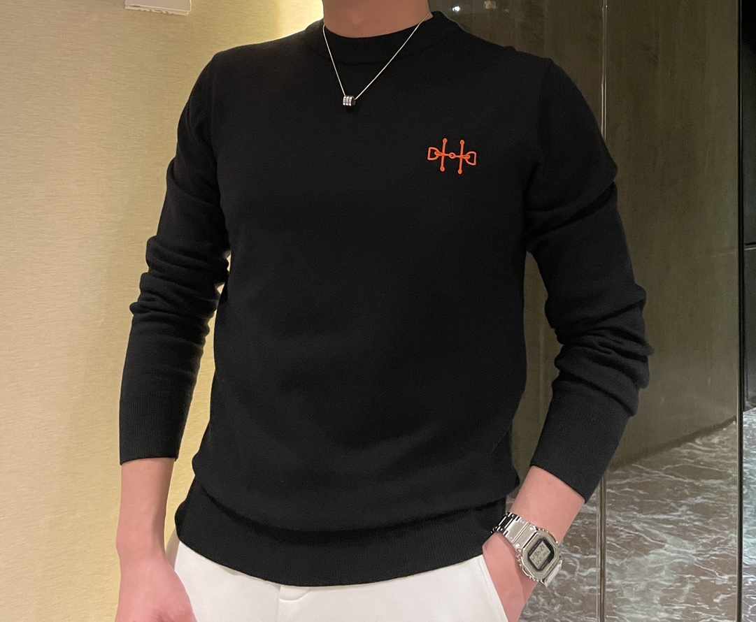 Imagem [1]-P420H 2024AW outono e inverno Nova Moda Chic Ribbed Crew Neck Single Wear Bottoming Modelos essenciais usando malha de lã misturada de manga comprida jumper simples e elegante temperamento nobre bordado design de logotipo de crachá Sem muita complexidade do processo para brincar com a fusão de design e materiais Estilo europeu simples com tecidos de malha de lã importados outono e inverno bottoming arma mágica! 🐼 Tamanho M-3XL Pick up M Busto 48 Largura do ombro 41,5 Comprimento 65 Comprimento da manga 60L Busto 50,5 Largura do ombro 43 Comprimento 67,5 Comprimento da manga 61,5XL Busto 53 Largura do ombro 44,5 Comprimento 70 Comprimento da manga 632XL Busto 55,5 Largura do ombro 46 Comprimento 72,5 Comprimento da manga 64,53XL Busto 58 Largura do ombro 47,5 Comprimento 75 Comprimento da manga 66 -Fábrica de falsificações de alta qualidade