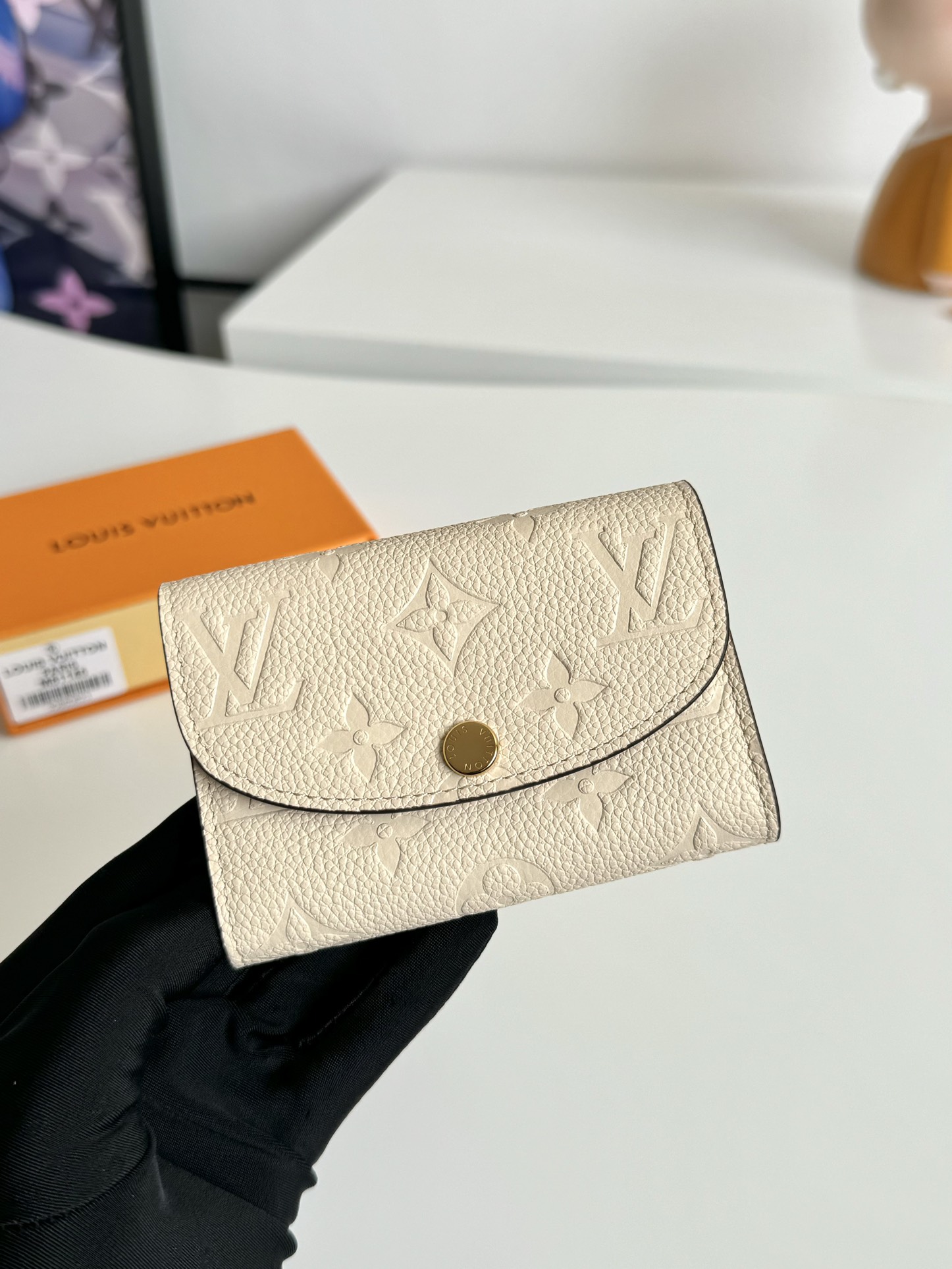 Image [4]-P360 M81145 Women's Coin Purse Card Bag Small but extremely practical This colorful envelope coin purse is the perfect companion for modern women's urban life with a small size and easy to put into a bag or even a coat pocket Size: 11 x 8cm-High-fashion Bag