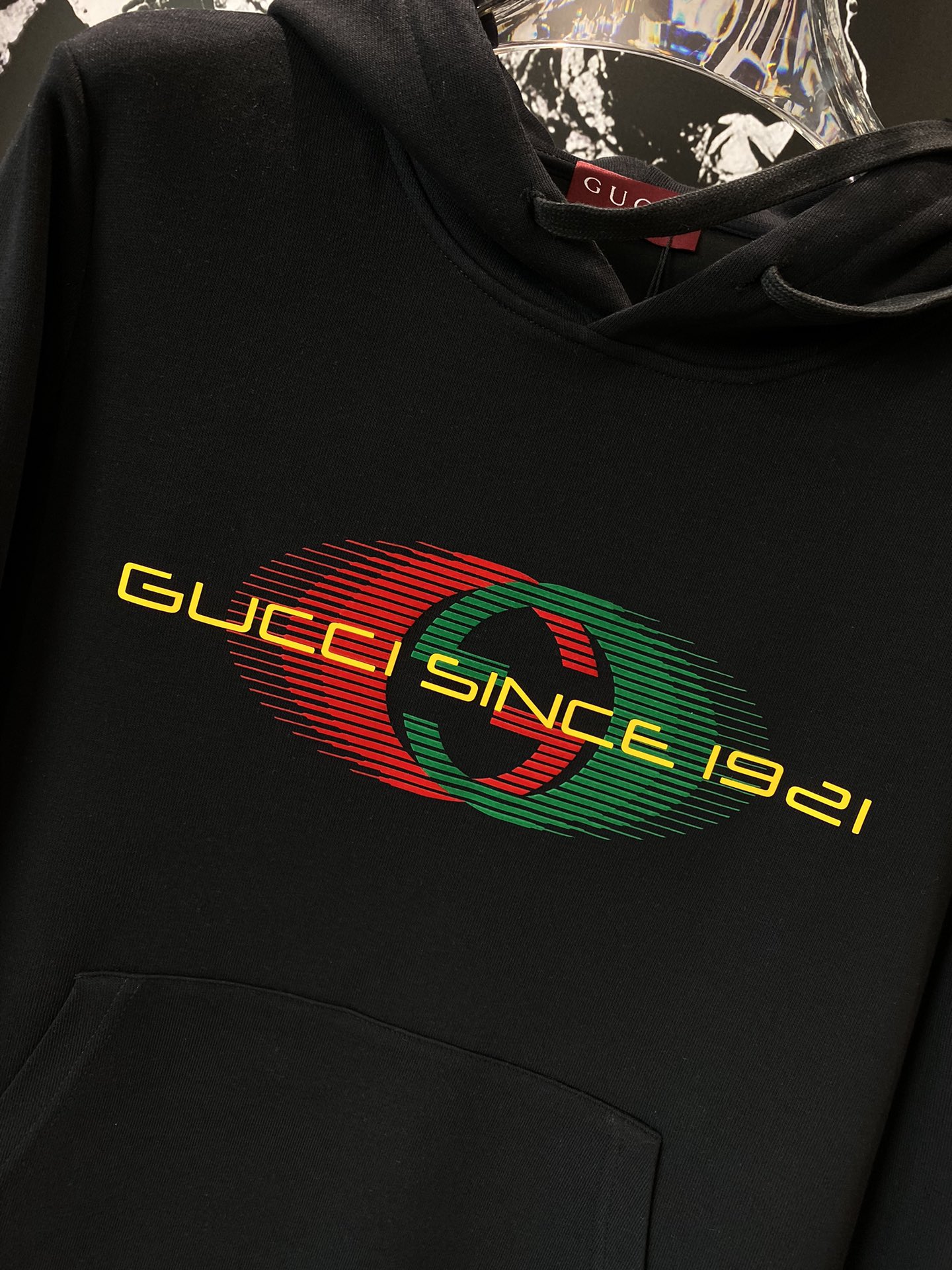 Gucci 2024ss outono e inverno mais contador com o primeiro! Camisola casual de moda topo de gama de tipo super genuíno no corpo torna-se imediatamente Oba! Processo de alfaiataria tridimensional simples e elegante produção OEM única Excelente efeito no corpo para mostrar temperamento de confiança; todas as subtilezas para mostrar a qualidade perfeita do peito do logotipo clássico simboliza a mais alta qualidade da marca para ter é o início de outro código de moda M-3XL🅿️500-fábrica de imitação alta