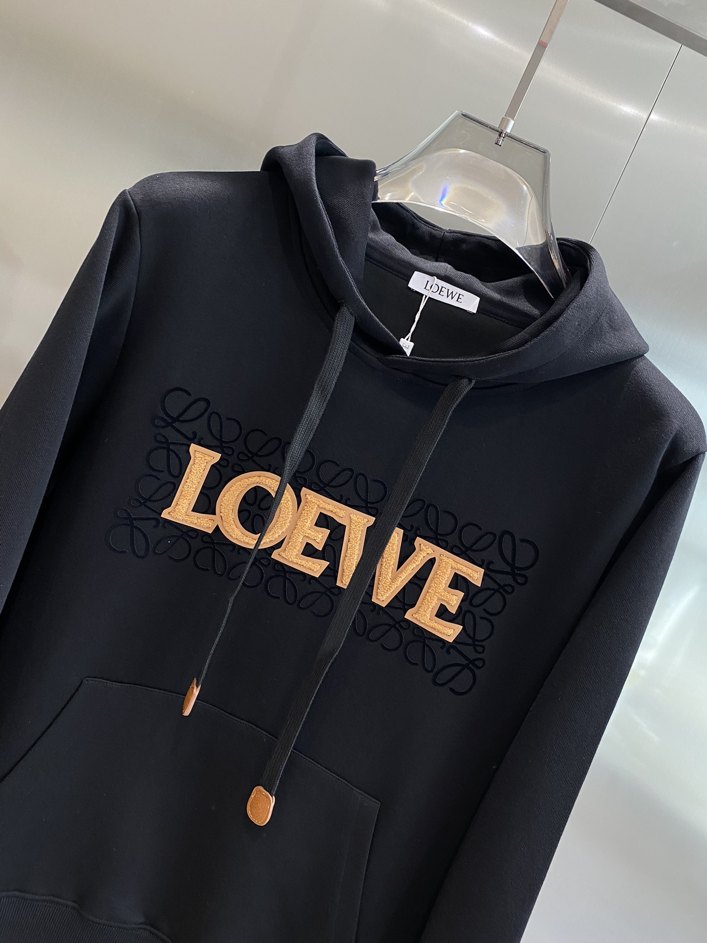 Loewe (name)2024 Fall Classic Hooded Sweatshirt Customized Double Yarn Tight Cotton Sweatshirt Fabric Gram weight 420 grams fried chicken versatile all kinds of hipsters drunk love men and women can wear Casual with the effect are awesome! Comfortable Size:M-3XL🅿️500