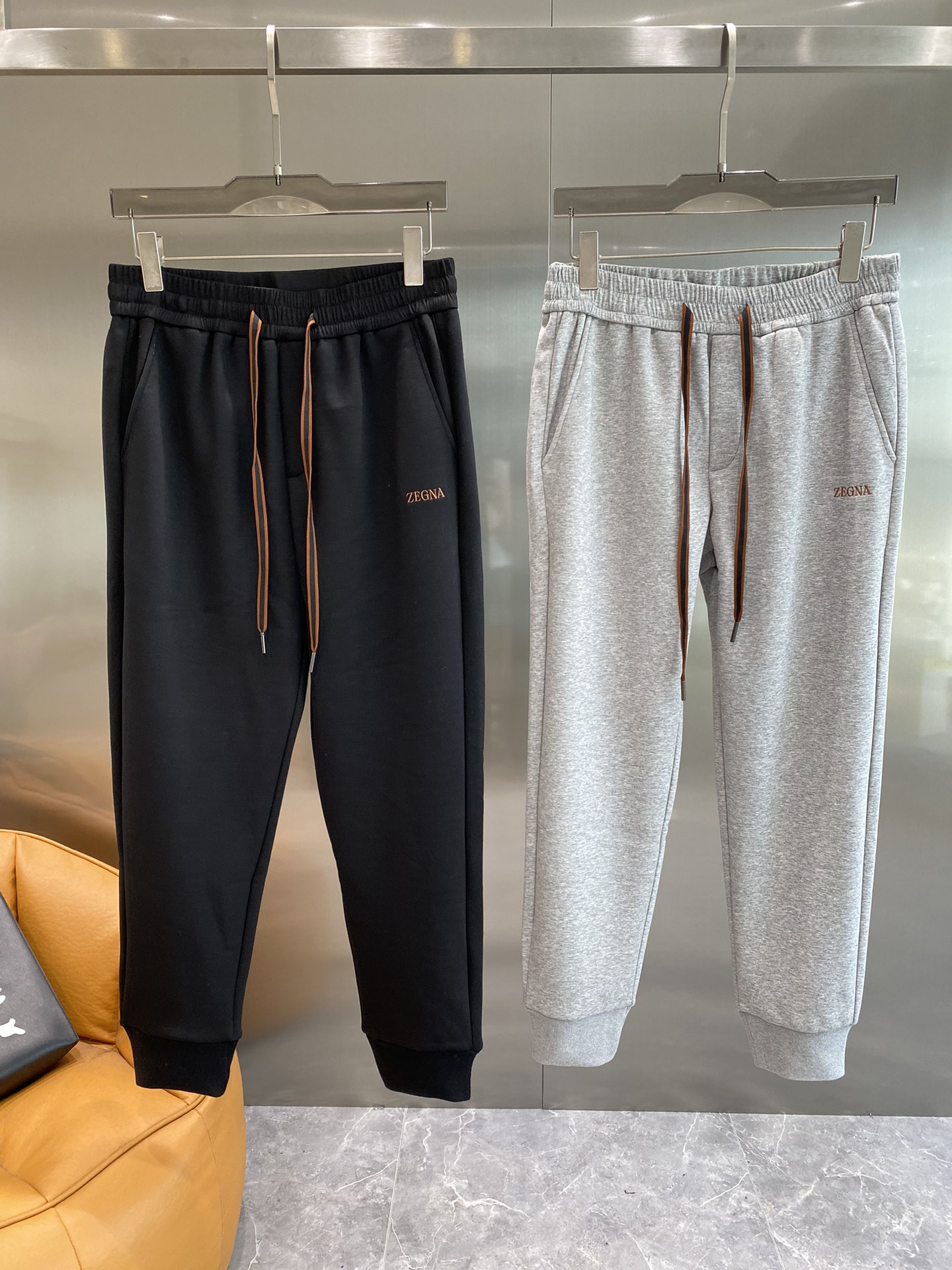 Zegna 2024 fall and winter casual pants! The official website synchronization sale brand classic LOGO casual pants customized fabric comfort is excellent hand touch: Lie Office recognition degree is very high perfect quality craft padded models Size M-3 XL 🅿️520 - high imitation factory