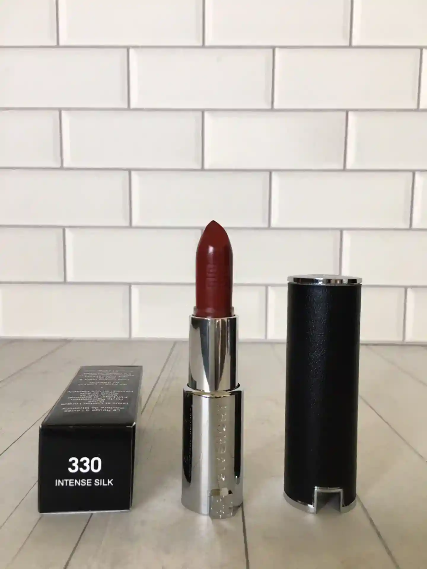 ¡Imagen [4]-p80 Givenchy nuevo lápiz labial de piel de cordero rojo número 330 ámbar rosa # profundo invierno retro ámbar rosa rojo tan caro y blanco! ¡Esta es una piel de cordero 330 realmente bueno para el invierno profundo! Elegante, noble y encantador color rosa ámbar / me siento como una belleza retro en la textura es un poco hidratada-Altos bolsos de imitación