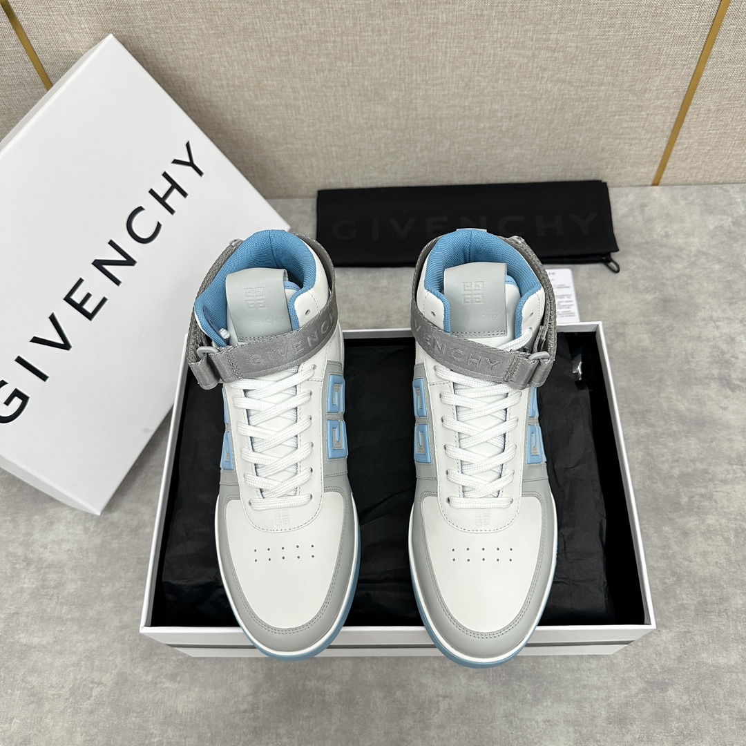 Givenchy    进口光滑牛皮系带拼接撞色设计  踝部环饰可拆卸Givenchy LOGO织带饰侧面饰以4G LOGO 立体浮雕 搭配缝线       后跟饰片点缀Givenchy  LOGO        鞋舌饰以Givenchy  LOGO和4G LOGO        原版双色注塑外底饰以Givenchy  LOGO和4G LOGO细节 Givenchy  LOGO内底      鞋帮搭配注塑鞋底    全牛皮打造   七色🉑选  标准专柜码数：39～44#   （38.45🉑️定做）  P¥960-高仿包包