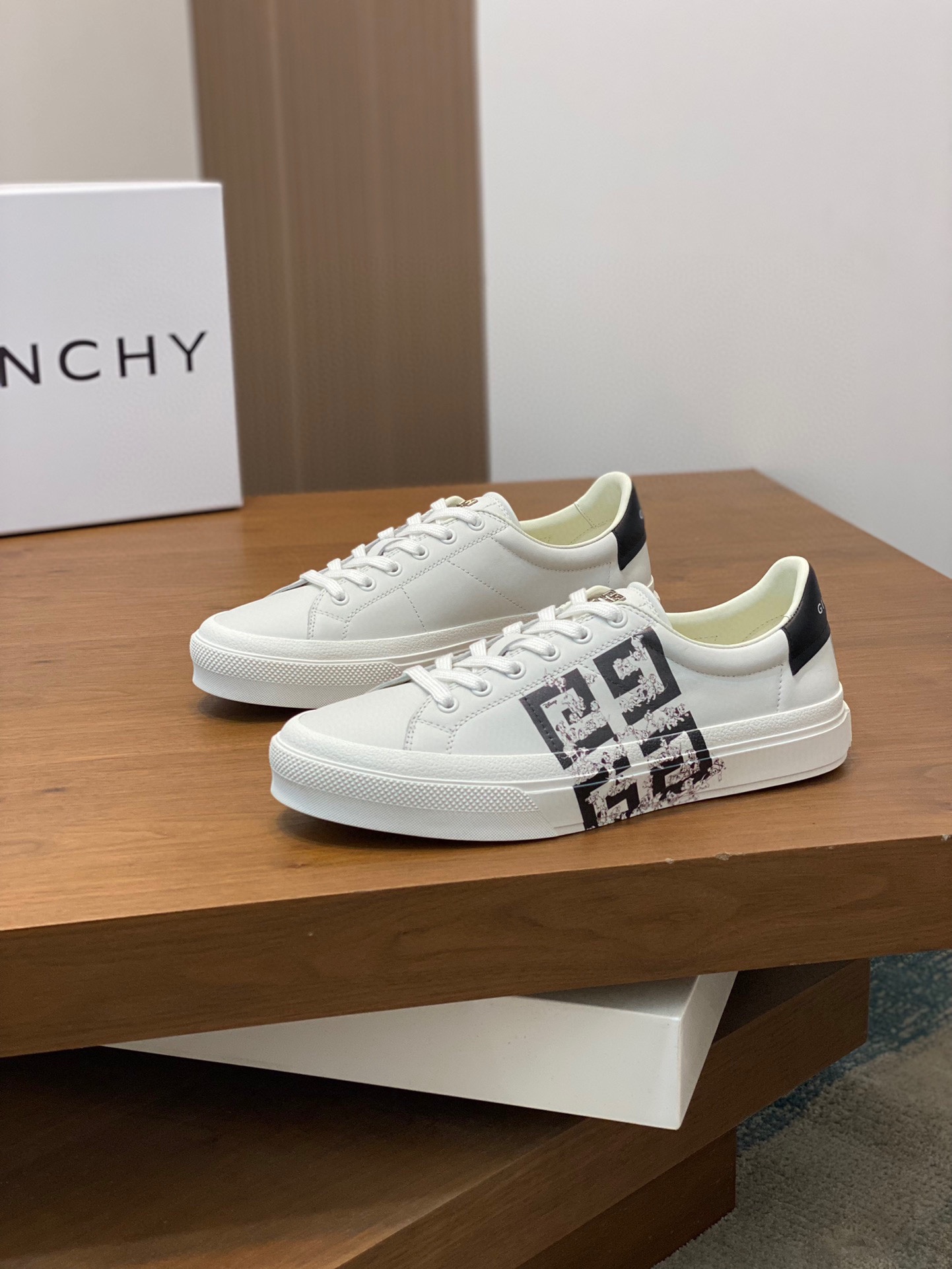 P960 Givenchy verde de los hombres de alto zapatillas de deporte de la parte superior de cuero de piel de vaca importados diseño perforado lengüeta transpirable y cómodo en relieve 4G LOGO bordado TPU suela ligera en el pie efecto de guapo y elegante realzar la atmósfera de la boutique versátil simple y con estilo! Tamaño: 39-44 (38,45 personalizado)-Altos bolsos de imitación