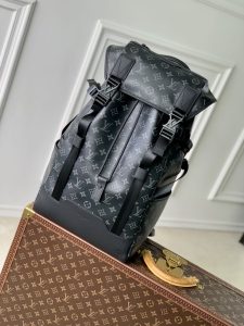 画像[1]-P2100 LV M46792This Getawayショルダーバッグは、モンクレールエクリプスキャンバスのソフトでしなやかな形状で、アウトドアの活気に満ちたスタイルを描画します。LVロゴ付きトップフラップクイックリリースクラスプ広々としたメインコンパートメントと複数の外部ポケットGetawayショルダーバッグは、旅行や普段使いのためのトレンドの選択肢です。長さ）-高級バッグ