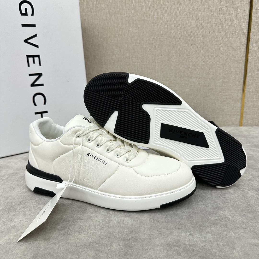 Givenchy entrenadores zapatos de tabla Deporte entrenador serie Hecho de cuero de vaca tirado importados Parte superior completa decorada con colores contrastantes 🆚 Givenchy logotipo patrón de impresión Suela de espuma combinada Talón a lo largo de la tira de la lengua de impresión grabado 4G LOGO Plantilla de cuero de vaca Suela de goma original de pelo Tamaño del contador estándar: 39 ~ 44# (38.45#) 🉑️ personalizado)P¥860