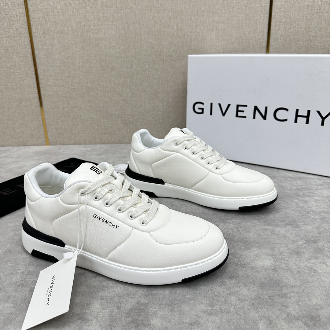 Givenchy entrenadores zapatos de tabla Deporte entrenador serie Hecho de cuero de vaca tirado importados Parte superior completa decorada con colores contrastantes 🆚 Givenchy logotipo patrón de impresión Suela de espuma combinada Talón a lo largo de la tira de la lengua de impresión grabado 4G LOGO Plantilla de cuero de vaca Suela de goma original de pelo Tamaño del contador estándar: 39 ~ 44# (38.45#) 🉑️ personalizado)P¥860