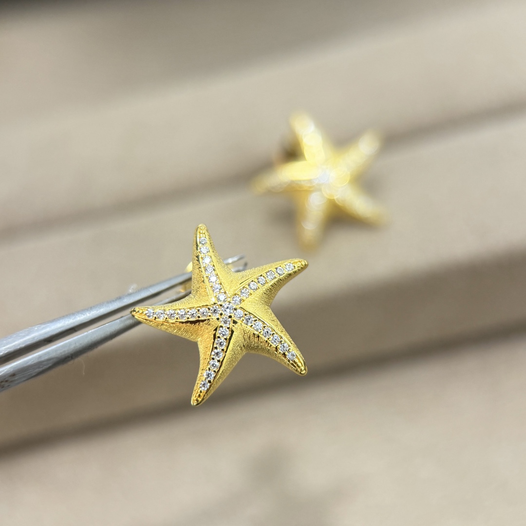 P200 A4985 👑 personality fashion starfish brushed earrings 🌟 underwater world seashells starfish, is the summer life show full of sunshine and vitality of the breath fashionista must-have single body S925 sterling silver electroplated with 14k gold Sterling silver earrings-High Faux Bags