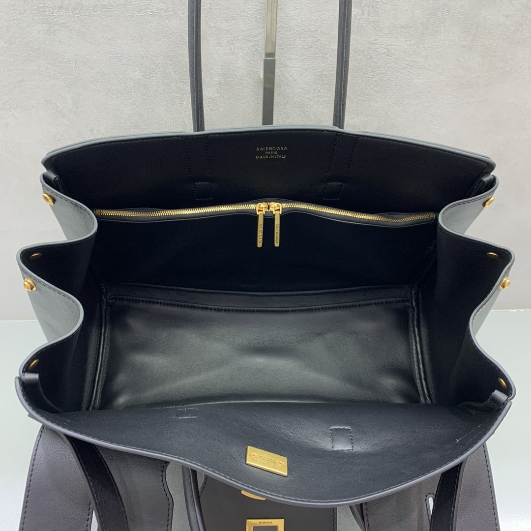 Imagem [7]- Bolsa Balenciag Bel Air Show Bag outono/inverno Online!!!! Não importa o que seja, tem de ter uma Balenciag Bel Air em tamanho médio, é tão glamorosa! Simples e elegante, o seu design é requintado e generoso. O design da aba frontal com mais camadas e o sentido de detalhe mostram a qualidade. Quer seja um passeio diário ou uma ocasião importante, pode fazer com que se torne o centro das atenções # é a nova favorita no mundo da moda. Tamanho: 36,5-14,5-28cm Modelo: 789891680-Sacos de alta moda