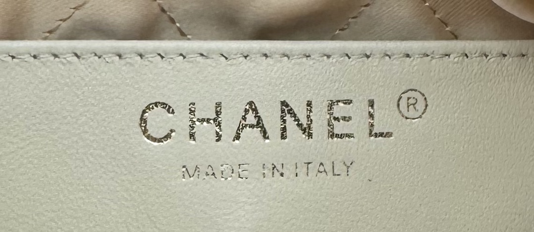 Chanel 24K sac AS3980 hiver peluche mini Chaud et câlin comme un ours en peluche, le sac en fourrure sera votre meilleur partenaire dans la mode rétro La mode et le rétro ont longtemps été entrelacés l'un avec l'autre est sans aucun doute les modèles explosifs populaires du monde de la mode aussi longtemps que le savvy de la mode Ne manquez pas ce must-have Oh Taille 20cm-Haut Faux Sacs