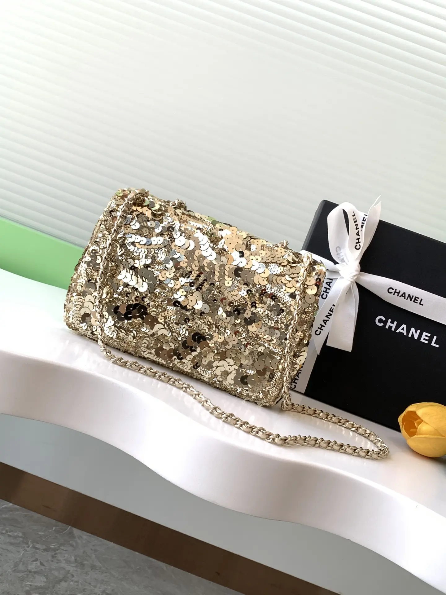 CHANEL CF20 argent super paillettes perles automne et hiver filtre SO BLACK frites rue super cool le physique tout simplement magnifique frites perles super rares coût-efficacité super élevé cette saison le plus digne d'acheter le sac couleur paillettes épissage scintillant l'amour est tout simplement illimité amplification de son charme tempérament et l'élégance de la tendance de la mode sont synonymes avec lui comme un sac de dîner est également très approprié pour un trésor de toute une vie de la.Taille 14-21-8