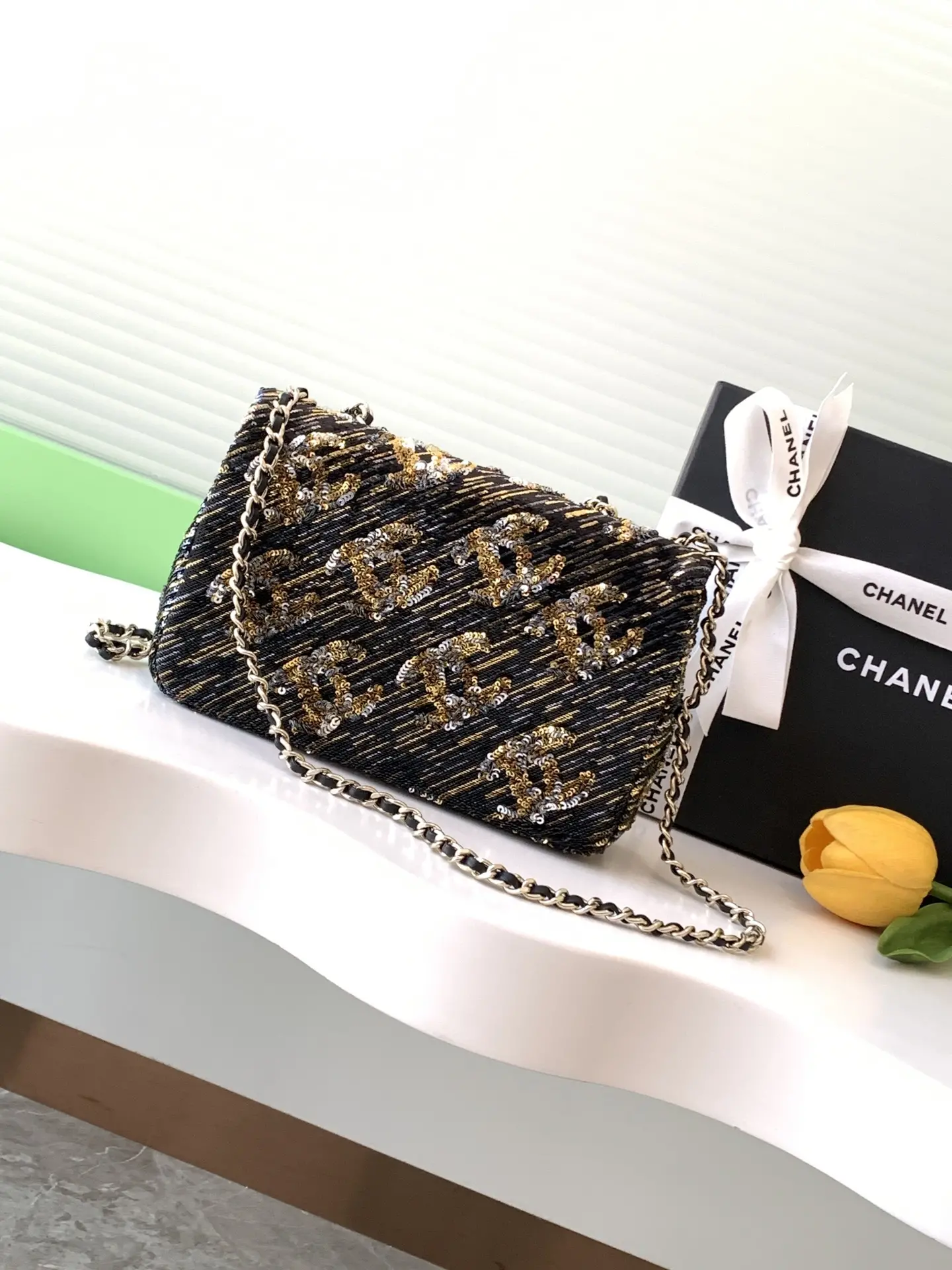 ¡CHANEL CF20 negro super brillo lentejuelas perlas otoño e invierno filtro TAN NEGRO frito calle super cool 0 física simplemente hermoso frito perlas super raro rentable ultra-alta esta temporada más vale la pena comprar la bolsa de color lentejuelas empalme brillante amor es simplemente ilimitada amplificación de su encanto temperamento elegancia y tendencia de la moda son sinónimos de ella como un bolso de la cena es también muy adecuado para el 0 es un tesoro de toda la vida!Talla 14-21-8