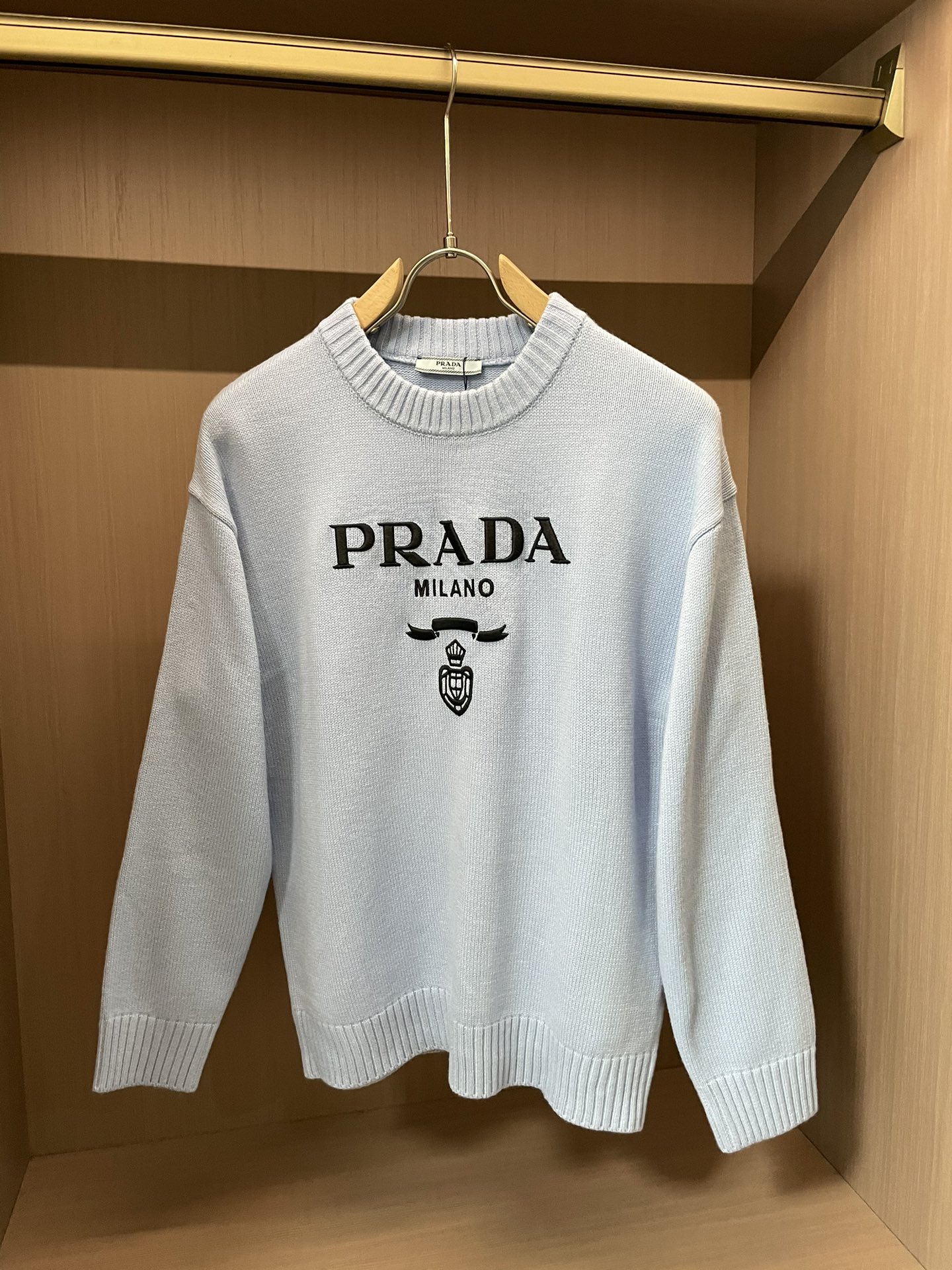 사진 [1]-P590PRADA 점퍼 2024 가을 겨울 최신 컬렉션 카운터 1:1 최고 재현 풀 퀄리티! 두꺼운 단락 힙 스터 머스트 해브 단일 제품! 오래된 철 서둘러 다운 패브릭 : 100% 울 사이즈 M ~ 3XL.🌽- 높은 가짜 가방의 상품을 알고