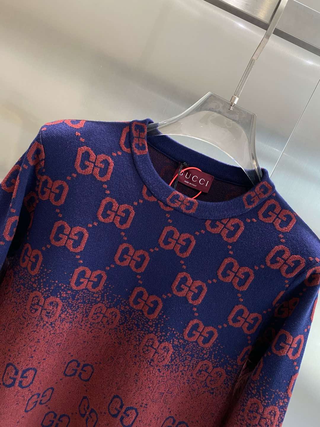 LV quality jumper 2024 most men's long sleeve wool sweater Selected counter order top European wool Imported fabrics All the details of the workmanship perfect 1 to 1 replica Restore the authentic 100% original hardware High-end custom custom auxiliary materials Original factory original label ⚠️ The effect on the body is superb ! Taille S-XXL🅿️560-haute imitation usine