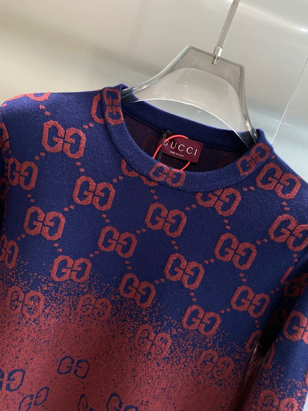 LV quality jumper 2024 most men's long sleeve wool sweater Selected counter order top European wool Imported fabrics All the details of the workmanship perfect 1 to 1 replica Restore the authentic 100% original hardware High-end custom custom auxiliary materials Original factory original label ⚠️ The effect on the body is superb ! Taille S-XXL🅿️560-haute imitation usine