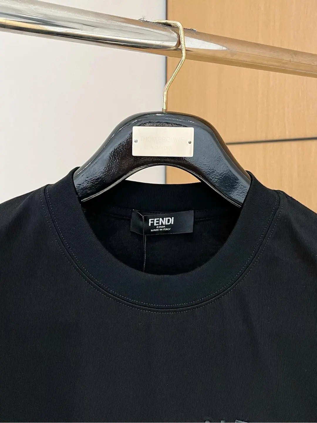 Image [2]-p460 F Dior 25SS spring and summer round neck short sleeve High-end quality Exclusive custom fabric More light and breathable Custom LOGO fashionable Black White Yards S-XXL-High replica bags