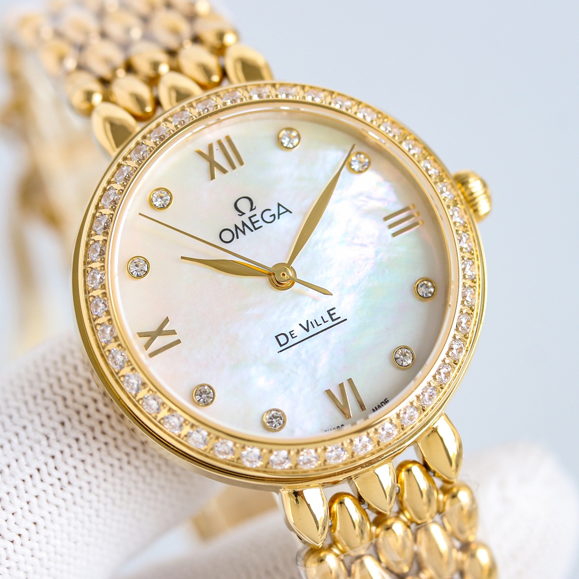 p2700 OMEGA OSCE ELEGANT GOLDEN DIAMOND WOMAN'S WATCH WITH IMPORTED MECHANISM 8521/8520 32.7mm NATURAL PEARL SHELL FACE SAPPHIRE GLASS 30M WATER RESISTANCE Unparalleled... you will absolutely love it!