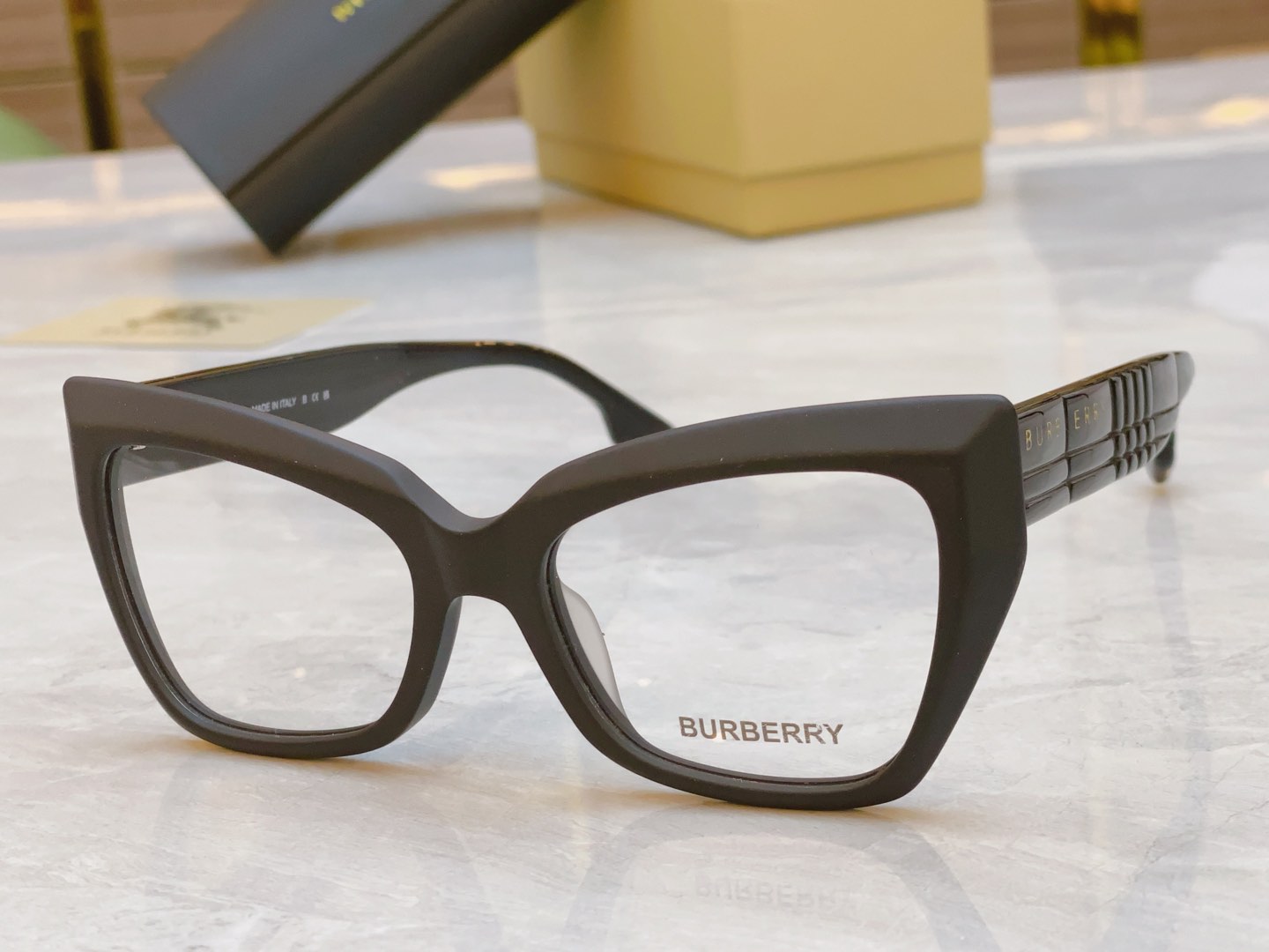 P190 Burberry博柏利光学架MODEL：B 2375SIZE：53口20-145-高仿包包