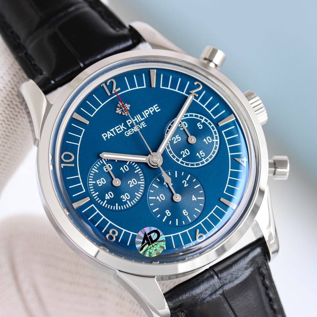 Coleção de cronógrafos Patek Philippe Silver Super Complication! Os detalhes do coração do trabalho: 1: a equipe levou mais de dois anos para projetar cuidadosamente, independentemente do custo e se atreve a ser o primeiro a se esforçar para a perfeição para superar as dificuldades para romper o gargalo do modelo de movimento de tecnologia multi-camada 7750 versão atualizada da qualidade e estabilidade! 2: tamanho 41 mm de espessura 14 mm! 3: caso para a boca de tecnologia de relógio nano banhado a platina 316L da caixa de aço inoxidável 316 é uma atmosfera mais nobre com a cinta com a pele de bezerro italiana! Atmosfera mais óbvia e sofisticada! Merece-o! ⚠️ Por favor, reconheça os sacos de imitação de alta qualidade exclusivos!