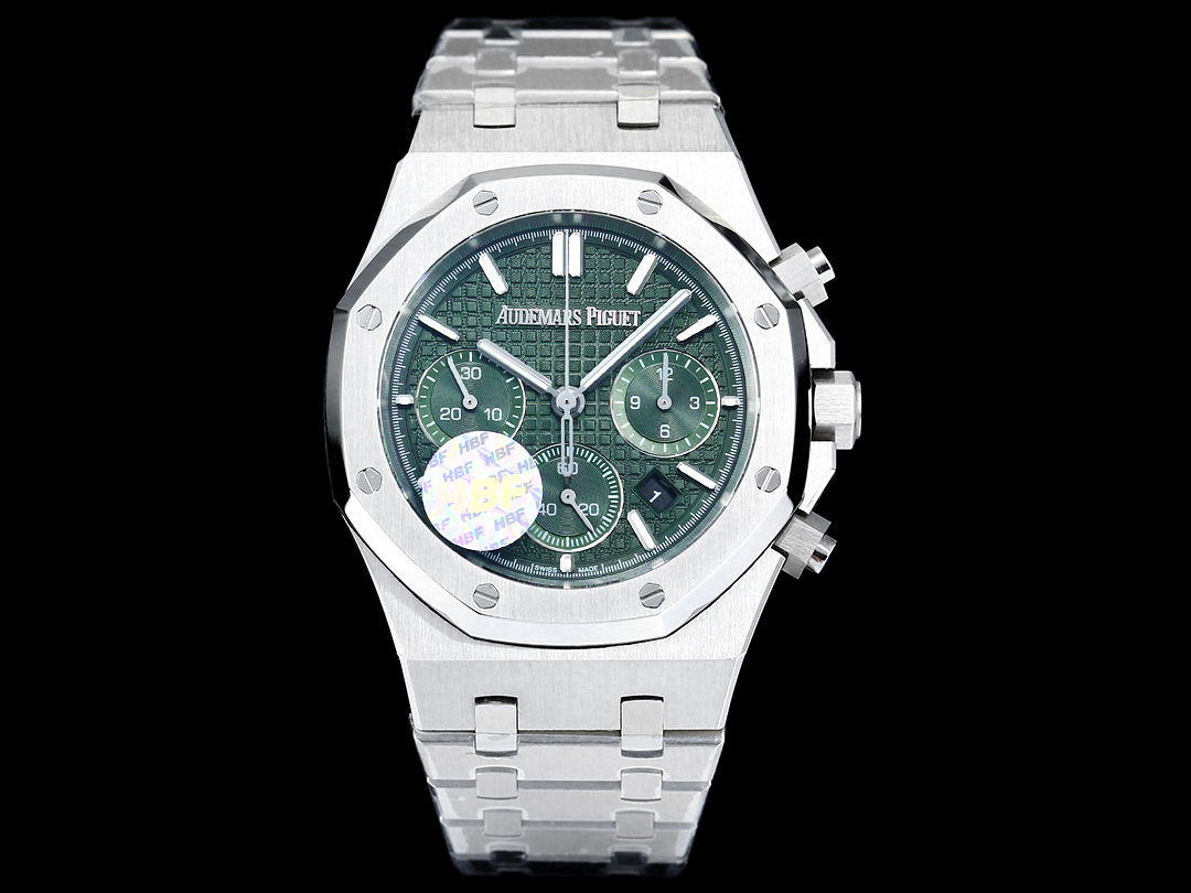 AP爱彼  绿色Audemars  Piguet 2024 年末重磅
市场最高版本 （原版开模三件壳套一比一原版复刻 做到最薄最好杜绝一眼假）
爱彼皇家橡树系列26240ST.OO.1320ST.01 计时码表！
1⃣️采用同正品一致（6字位小秒）7750计时机芯！
2⃣️316L精钢表壳（三件壳套）通过拉丝和部分抛光打磨处理之后展现出精致而硬气的独特气质！
3️⃣字面 LOGO 采用是真丁得字母显得更加立体非市场贴 UP
4️⃣粗犷大气的41mm表盘14mm 厚度劲道十足！
5️⃣超强夜光显示可以在任何环境下读取时间！
HBF 耗时 16 个月一比一原版复刻匠心力作 秒杀市场普通版本欢迎各位表友品鉴！-高仿包包