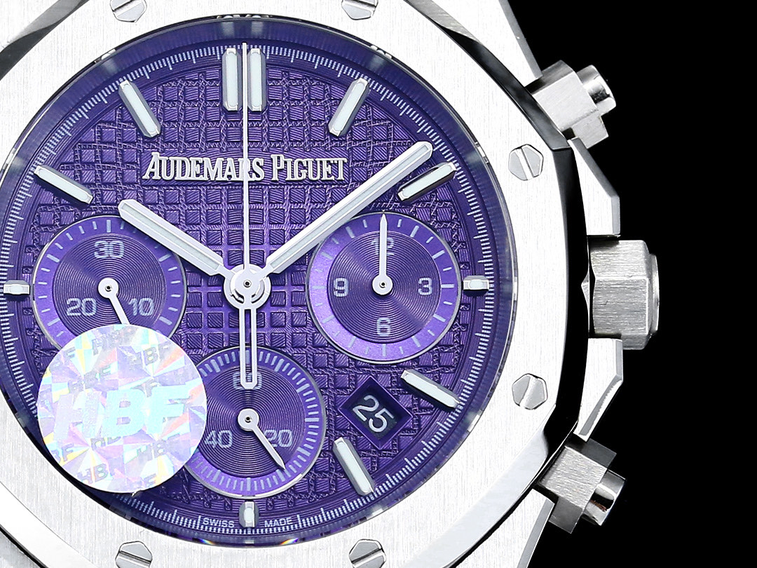 AP Audemars Piguet Purple Audemars Piguet 2024 Fin d'année.La version la plus haute du marché (boîtier moulé original en trois pièces, réplique unique, la plus fine et la meilleure, pas de contrefaçon du tout).Audemars Piguet Royal Oak 26240ST.OO.1320ST.01 chronographe !1⃣️Use identique au mouvement chronographe 7750 authentique (position de 6 lettres pour la petite seconde) !2⃣️316L Le boîtier en acier inoxydable (trois pièces) est brossé et partiellement poli pour révéler un caractère unique, à la fois raffiné et robuste !3 ️⃣⃣ LOGO littéral est l'utilisation des lettres dingde réelle apparaissent plus tridimensionnelle non-marché stick UP !4 ️⃣⃣ atmosphère rugueuse de 41mm cadran 14mm d'épaisseur forte pleine !5️⃣Super l'affichage lumineux permet de lire l'heure dans n'importe quel environnement !HBF a passé 16 mois un à un réplique originale travail d'artisanat deuxième au marché version ordinaire bienvenue tous les amis de montres dégustation !