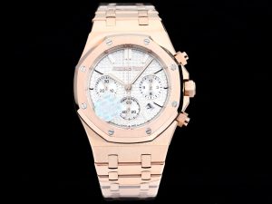 AP爱彼  白色Audemars  Piguet 2024 年末重磅
市场最高版本 （原版开模三件壳套一比一原版复刻 做到最薄最好杜绝一眼假）
爱彼皇家橡树系列26240ST.OO.1320ST.01 计时码表！
1⃣️采用同正品一致（6字位小秒）7750计时机芯！
2⃣️316L精钢表壳（三件壳套）通过拉丝和部分抛光打磨处理之后展现出精致而硬气的独特气质！
3️⃣字面 LOGO 采用是真丁得字母显得更加立体非市场贴 UP
4️⃣粗犷大气的41mm表盘14mm 厚度劲道十足！
5️⃣超强夜光显示可以在任何环境下读取时间！
HBF 耗时 16 个月一比一原版复刻匠心力作 秒杀市场普通版本欢迎各位表友品鉴！-高仿包包