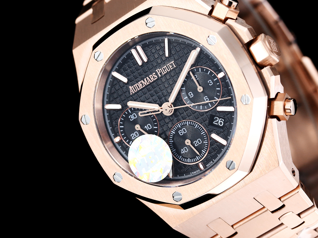 AP Audemars Piguet Prata e Branco Audemars Piguet 2024 Fim do ano.A versão mais elevada do mercado (caixa original moldada em três peças, réplica única, a mais fina e a melhor, sem falsificações).Audemars Piguet Royal Oak 26240ST.OO.1320ST.01 cronógrafo!1⃣️Use o mesmo que o genuíno (6-letter position small seconds) 7750 movimento cronógrafo!2⃣️316L caixa de aço inoxidável (conjunto de três peças) é escovada e parcialmente polida para revelar uma singularidade refinada e dura!3 ️⃣⃣ O LOGOTIPO literal que utiliza as letras reais do dingde parece mais tridimensional e não comercializado!4 ️⃣⃣ atmosfera áspera de 41mm mostrador 14mm espessura forte cheio!5️⃣Super ecrã luminoso forte pode ler a hora em qualquer ambiente!HBF passou 16 meses um para um trabalho de artesanato réplica original segundo para a versão comum do mercado bem-vindo todos os amigos relógio degustação!