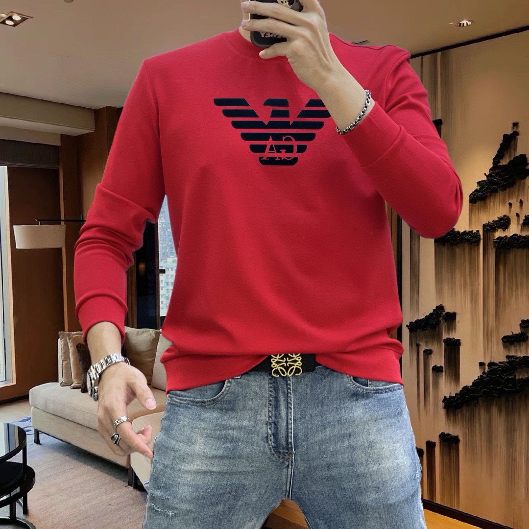 P420 DG 2024 قميص سويت شيرت الخريف المبكر GW Sync Sweatshirt! استمرارًا للكلاسيكية! نموذج طلب كامل الجودة! تصميم بشعار الشعار الثقيل على الصدر مصنوع من القماش القطني الفاخر المخصص الراقي من الشكل إلى التصميم هو الموجة الجديدة في هذا العصر بغض النظر عن الشكل أو التصميم تفاصيل كافية! نسخة عريضة قليلاً من خط العنق عريض قليلاً من خط العنق الجذاب قليلاً شكل جيد ونسيج جيد! خامة قطن ناعم عالي الكثافة على الجسم مريح للبشرة ودافئ وأنيق! ياردة M-4XL (178 140 كجم L بحد أقصى 200 كجم)