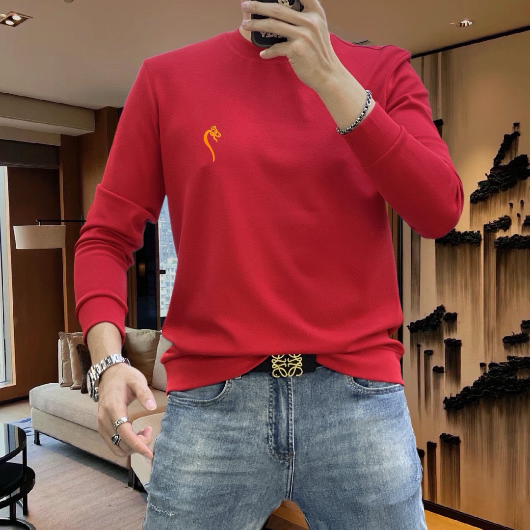 ¡P420 Camiseta Hermes Hermes Early Autumn 2024 GW Sync Sweatshirt! ¡Continuación del clásico! ¡Modelo de la orden de calidad completa! ¡Pecho pesado diseño del logotipo a mano de gama alta de tela de algodón fino personalizado de la forma al diseño son muy era de la nueva ola de sentir si la forma o el diseño suficientes detalles! ¡Ligeramente amplia versión del escote ligeramente favorecedor cuello buena forma y buena tela! ¡Material de algodón fino de alta densidad en el cuerpo cómodo de la piel caliente y con estilo! Yardage M-4XL (178 140 kg L máximo 200 kg)